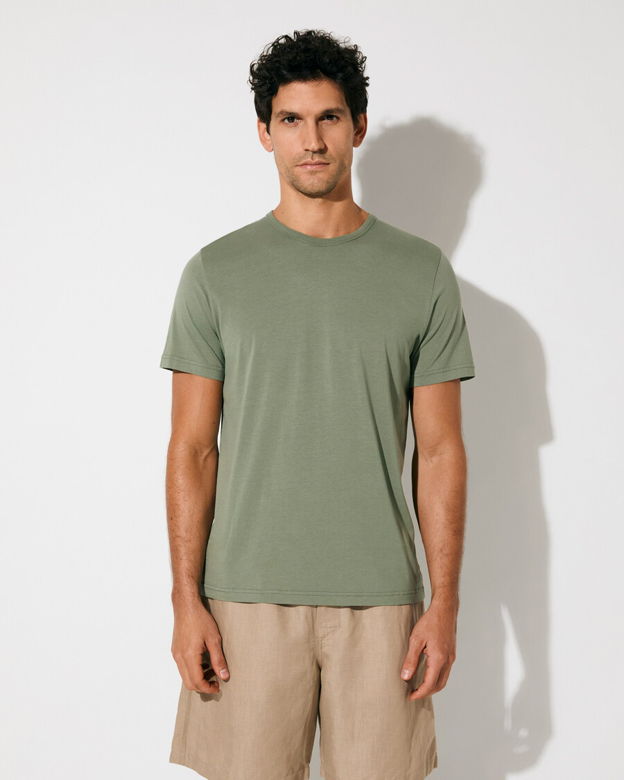 lätt t-shirt för män i salvia handla nu — cdlp
