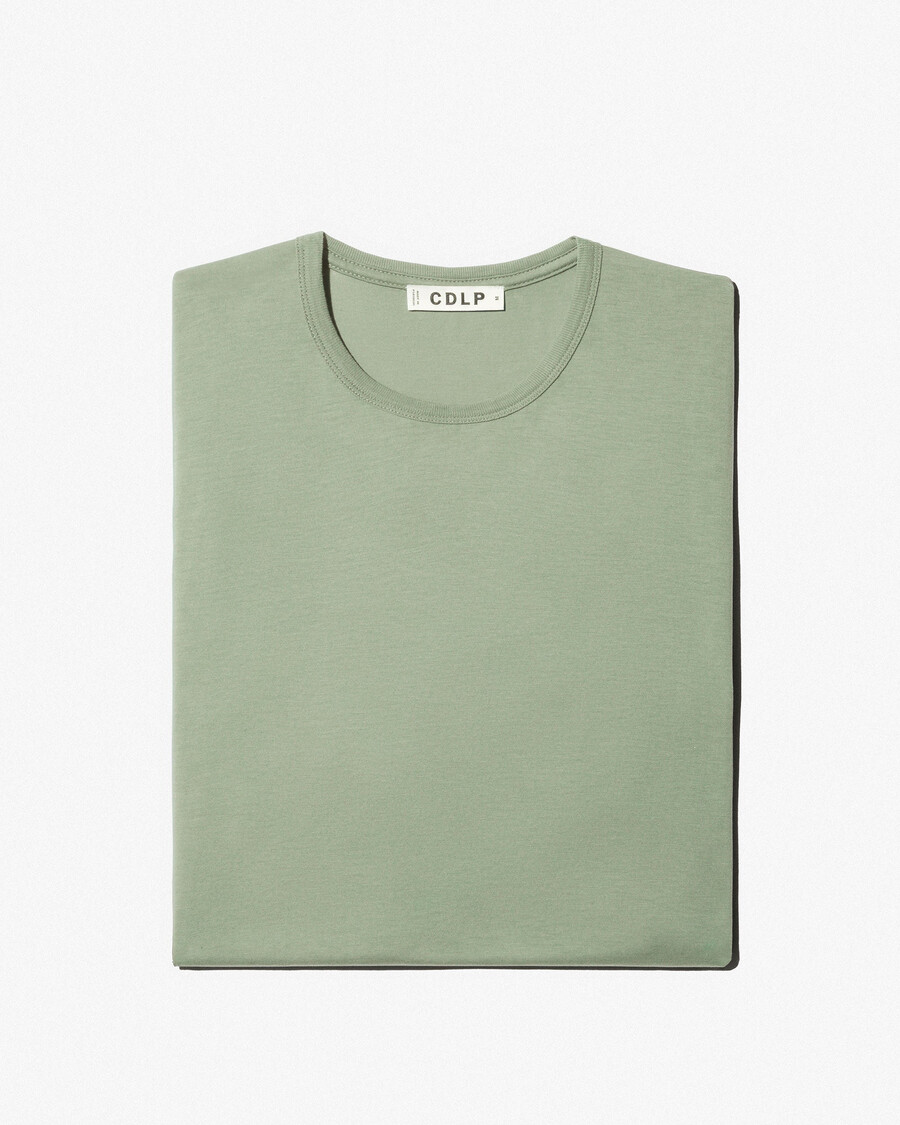 lätt t-shirt för män i salvia handla nu — cdlp